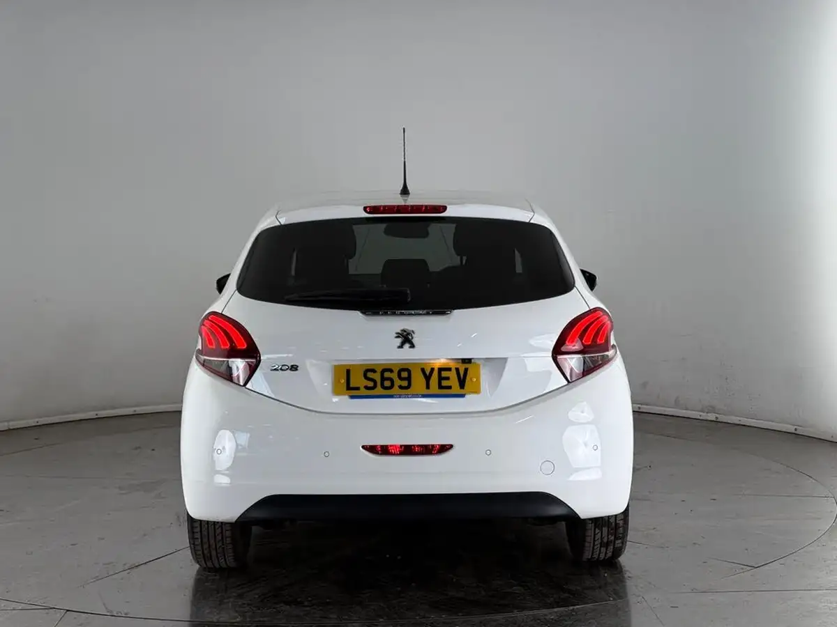 2019-peugeot-208-12-puretech-tech-edition-82bhp-big-7