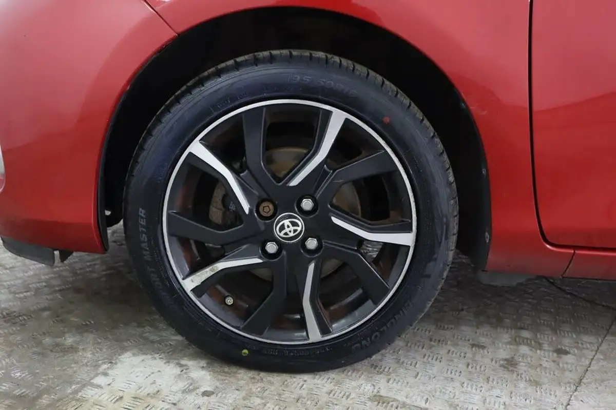 2016-toyota-yaris-133-design-big-13