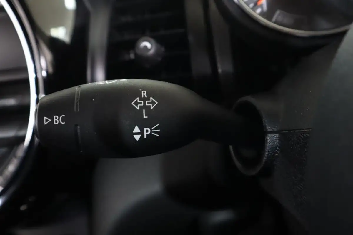 2016-mini-cooper-15-cooper-ss-hatchback-3d-big-20