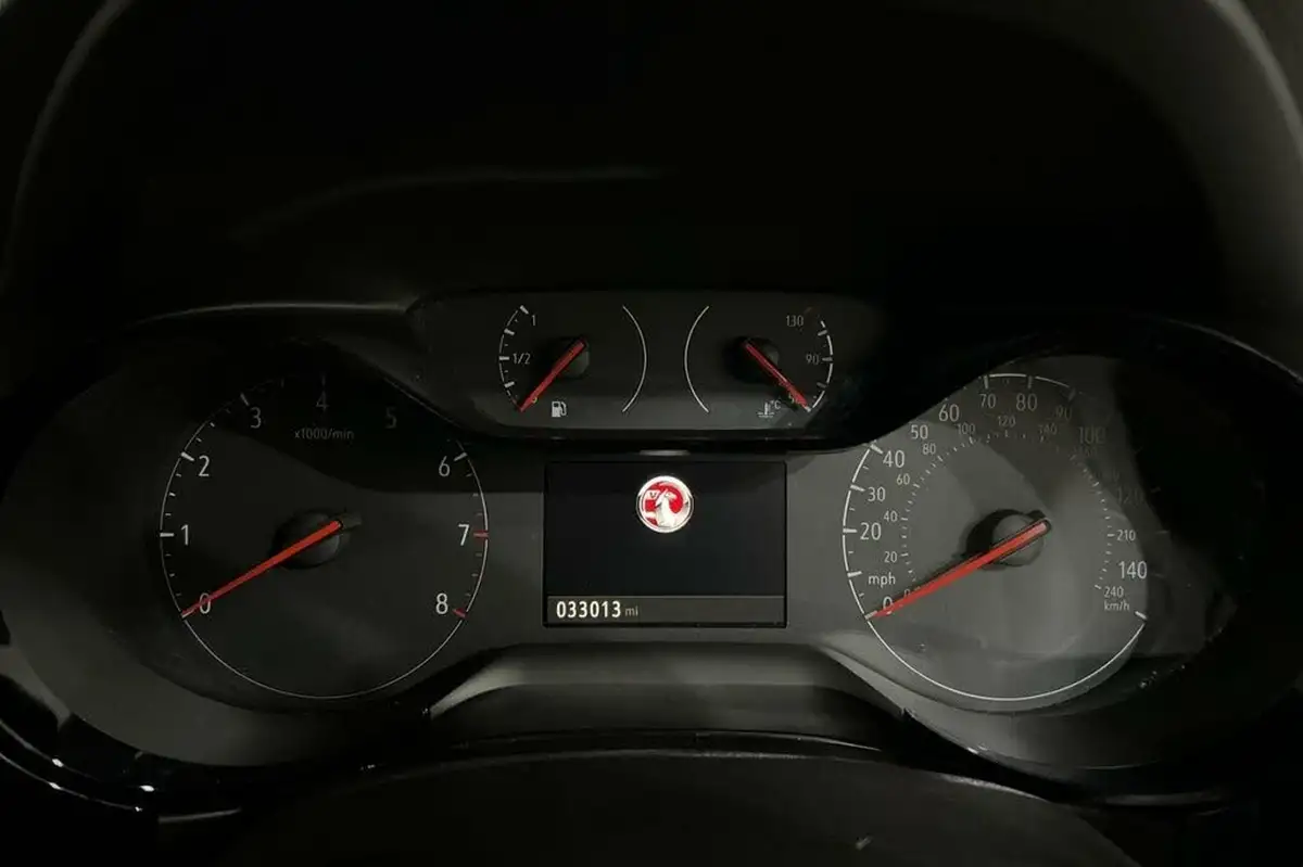 2021-vauxhall-corsa-12-turbo-griffin-edition-big-14