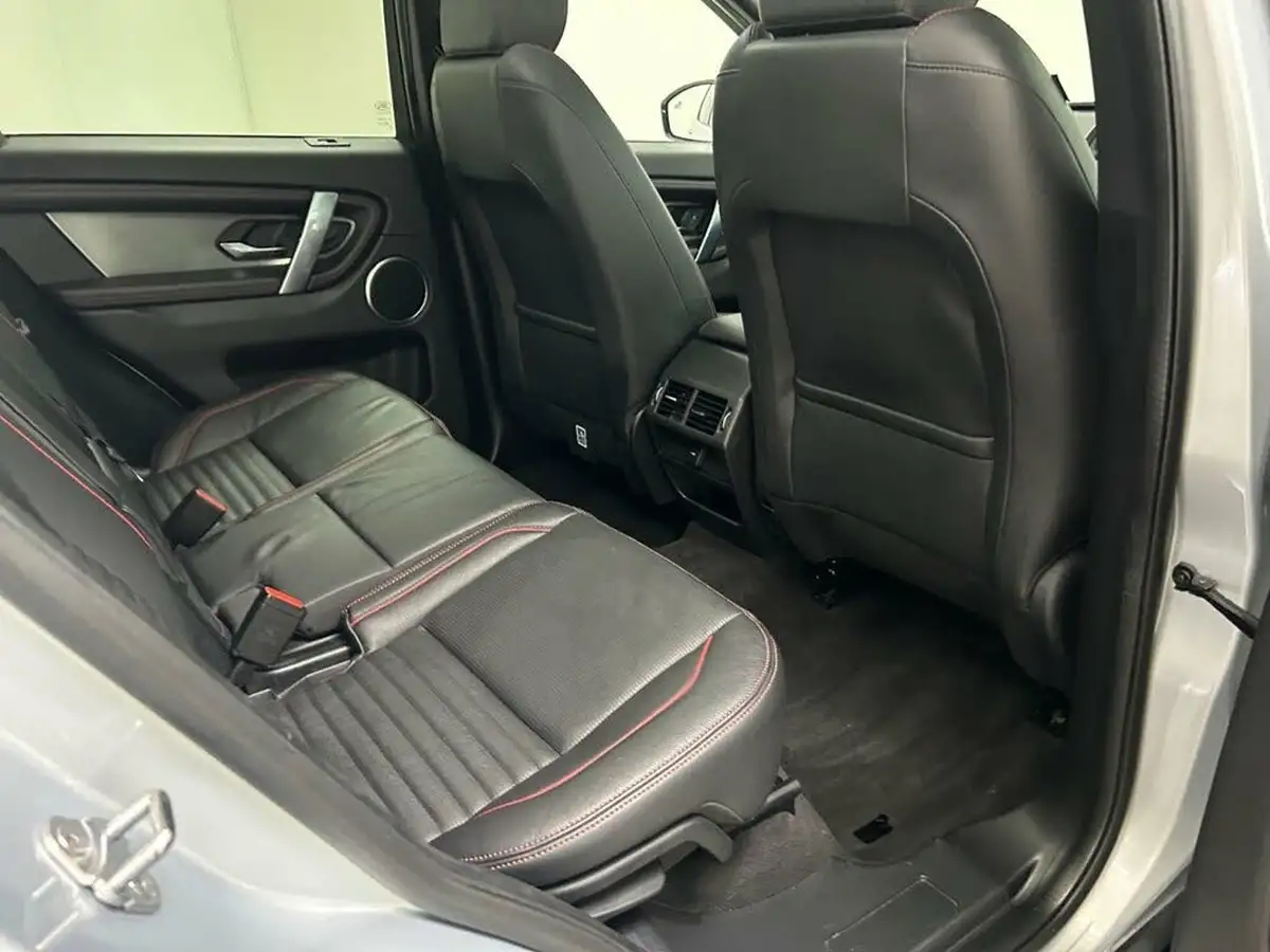 2022-land-rover-discovery-sport-15-p300e-r-dynamic-se-big-49