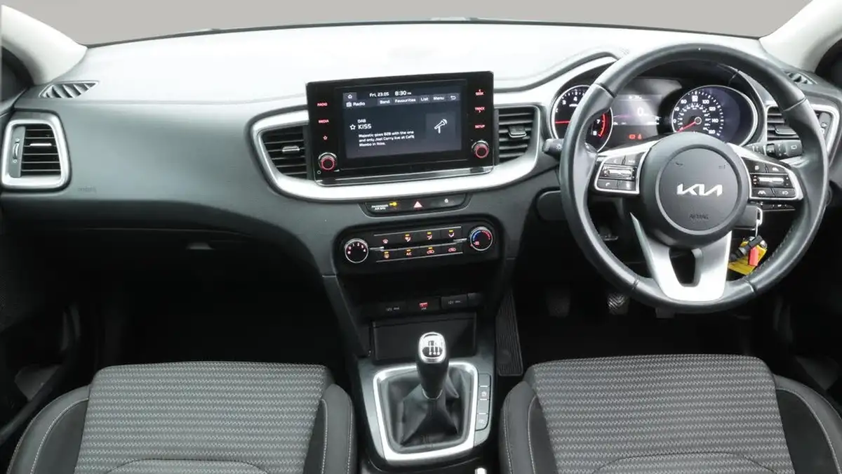2021-kia-ceed-10-t-gdi-2-hatchback-big-13
