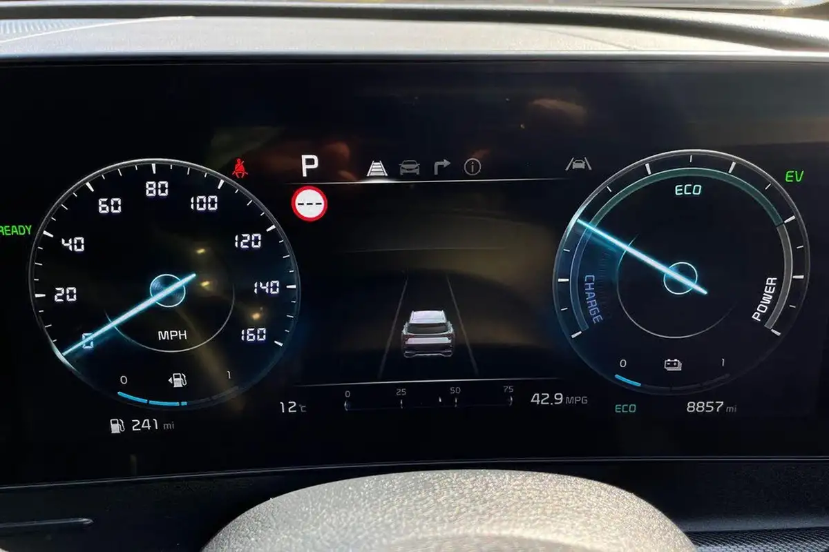 2024-kia-sportage-16-t-gdi-gt-line-s-207bhp-hev-auto-big-12