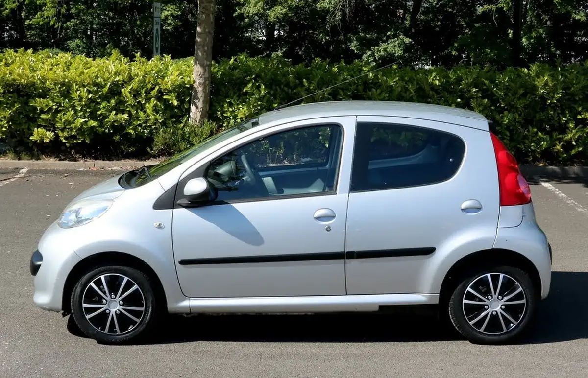 2008-peugeot-107-10-urban-5d-2-tronic-big-7