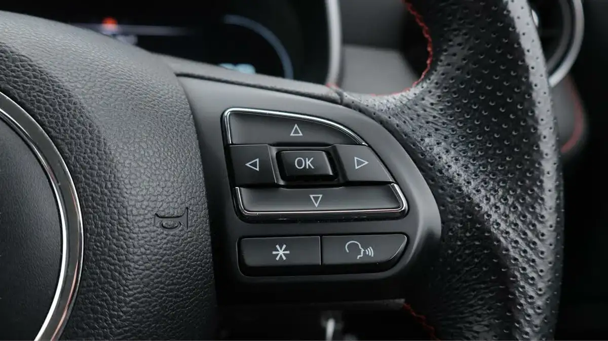2021-mg-zs-suv-15-vti-tech-exclusive-big-24