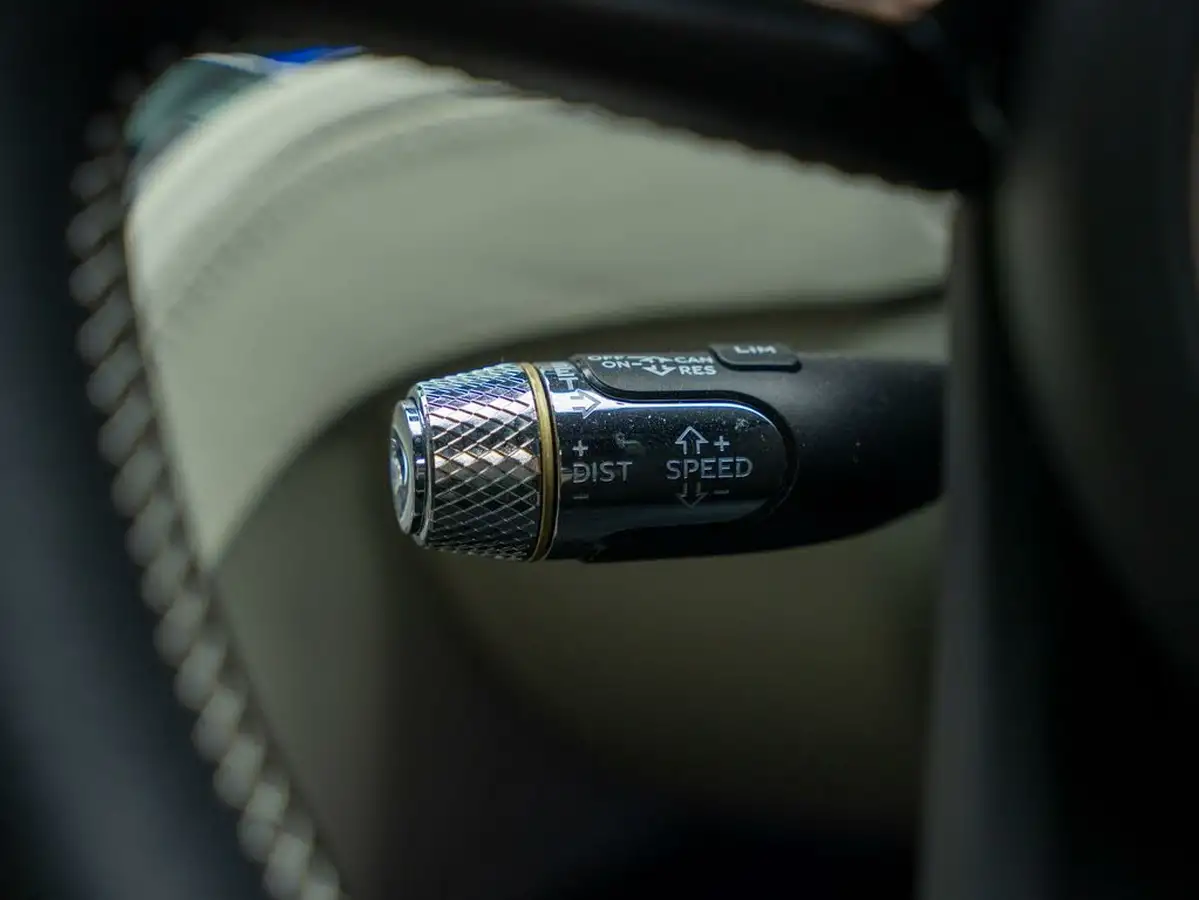 2022-bentley-continental-40-gt-v8-coupe-big-32