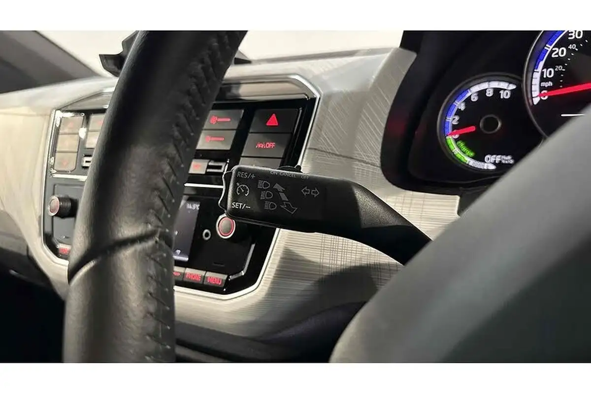 2021-seat-mii-e-big-32