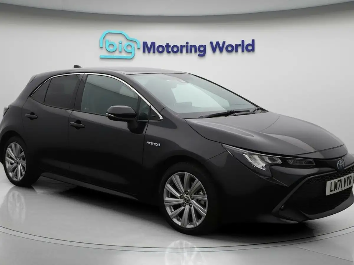 2022-toyota-corolla-18-vvt-i-design-120bhp-trk-hatchback-5d-big-0