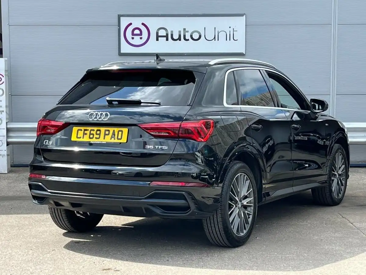 2019-audi-q3-15-35-tfsi-s-line-cod-station-wagon-1498cc-big-3
