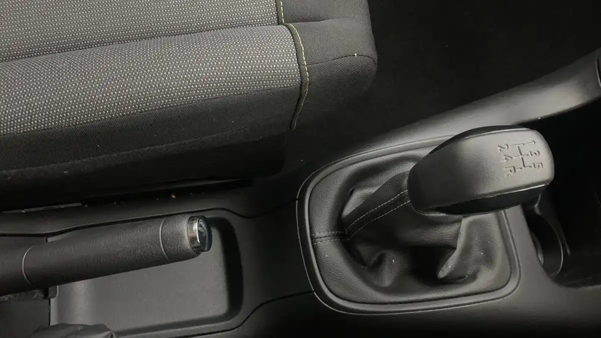 2021-citroen-c3-12-puretech-shine-83ps-big-29