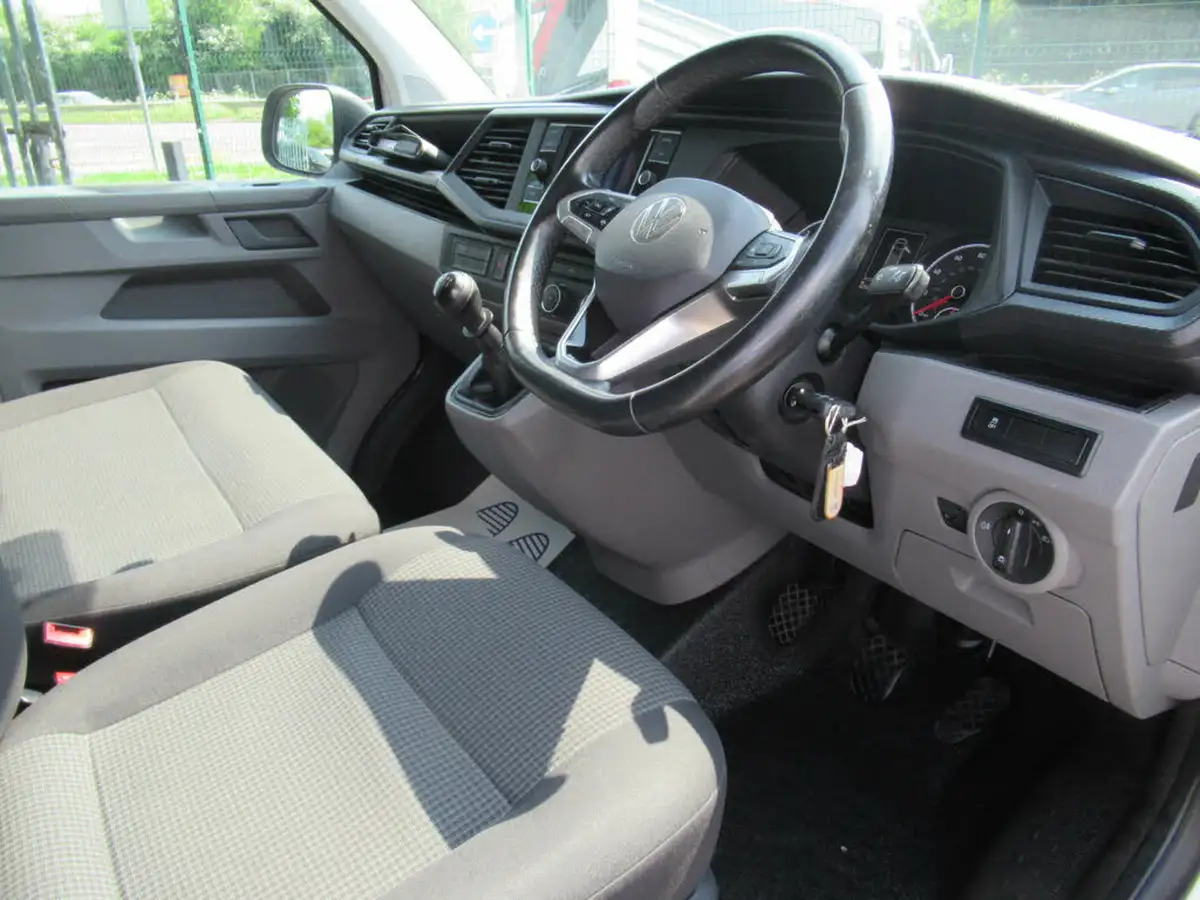 2020-volkswagen-transporter-20tdi-t28-startline-bmt-lwb-110pseu6dt-e-big-15