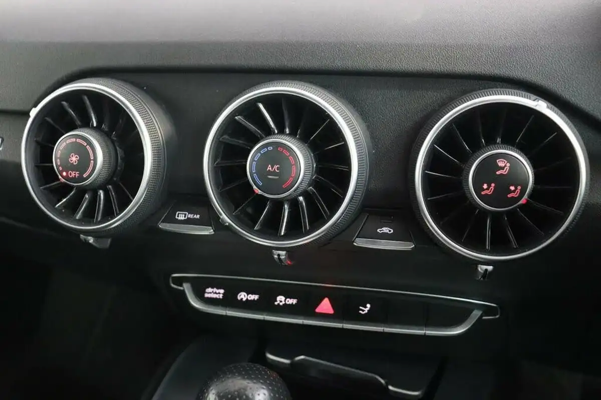 2019-audi-tt-coupe-20-40-tfsi-s-line-big-25
