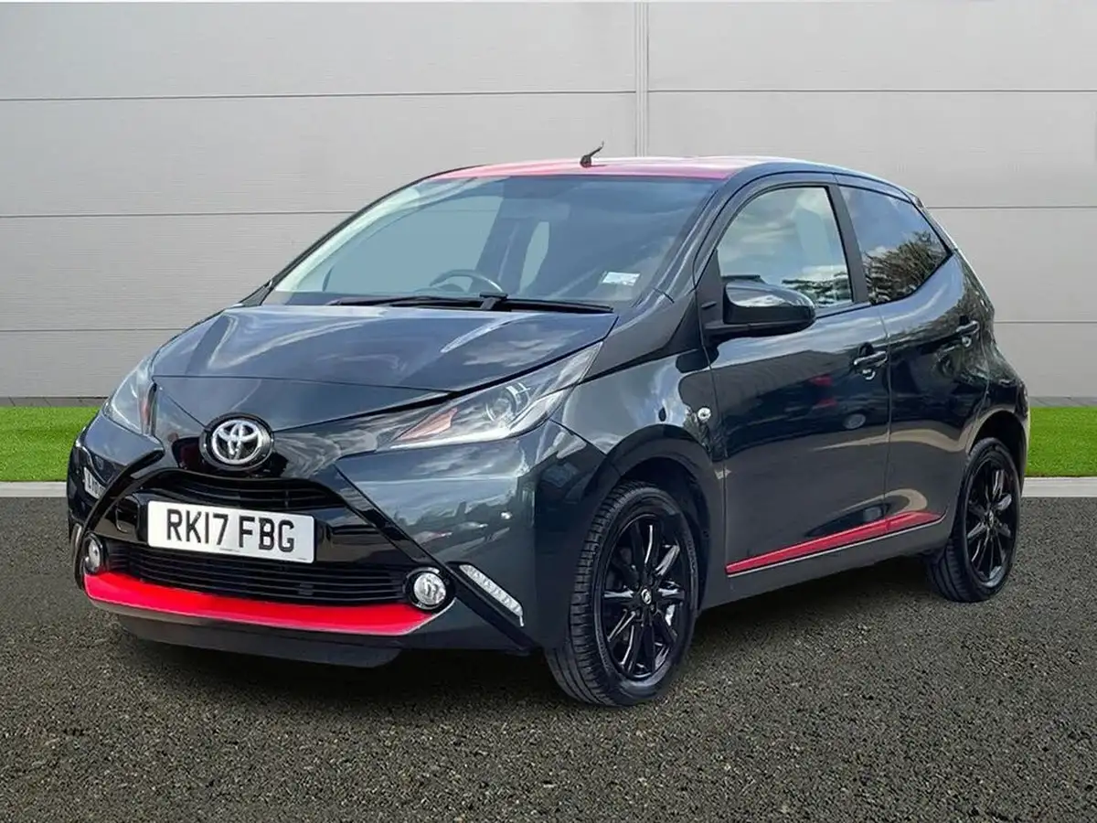 2017-toyota-aygo-10-vvt-i-x-press-71bhp-big-2