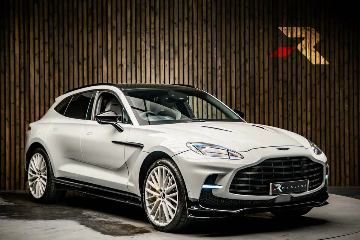 2022-aston-martin-dbx-40-v8-big-0