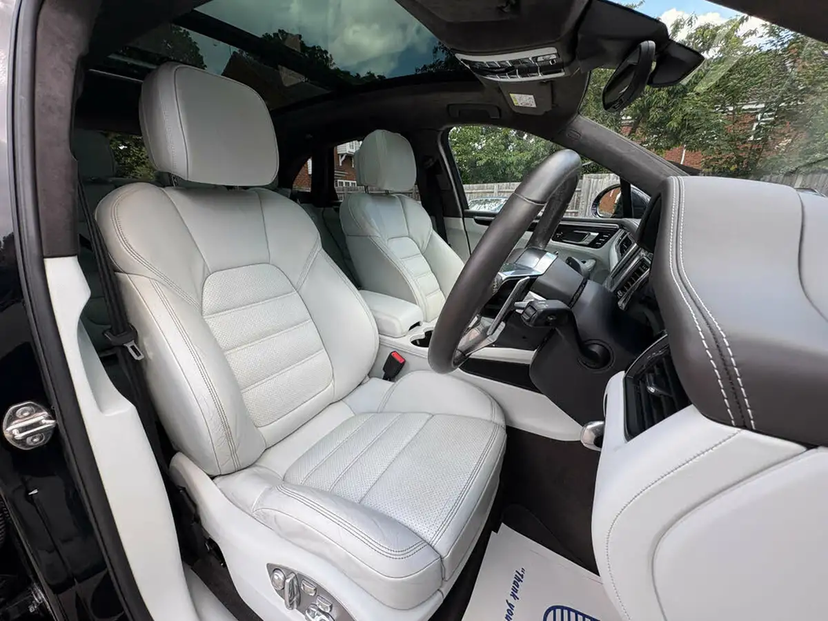 2015-porsche-macan-36-turbo-big-19
