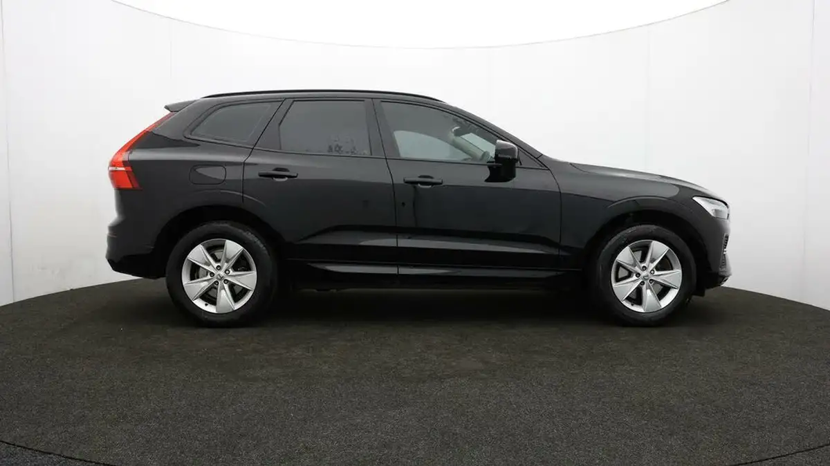 2021-volvo-xc60-20-b5-momentum-big-39