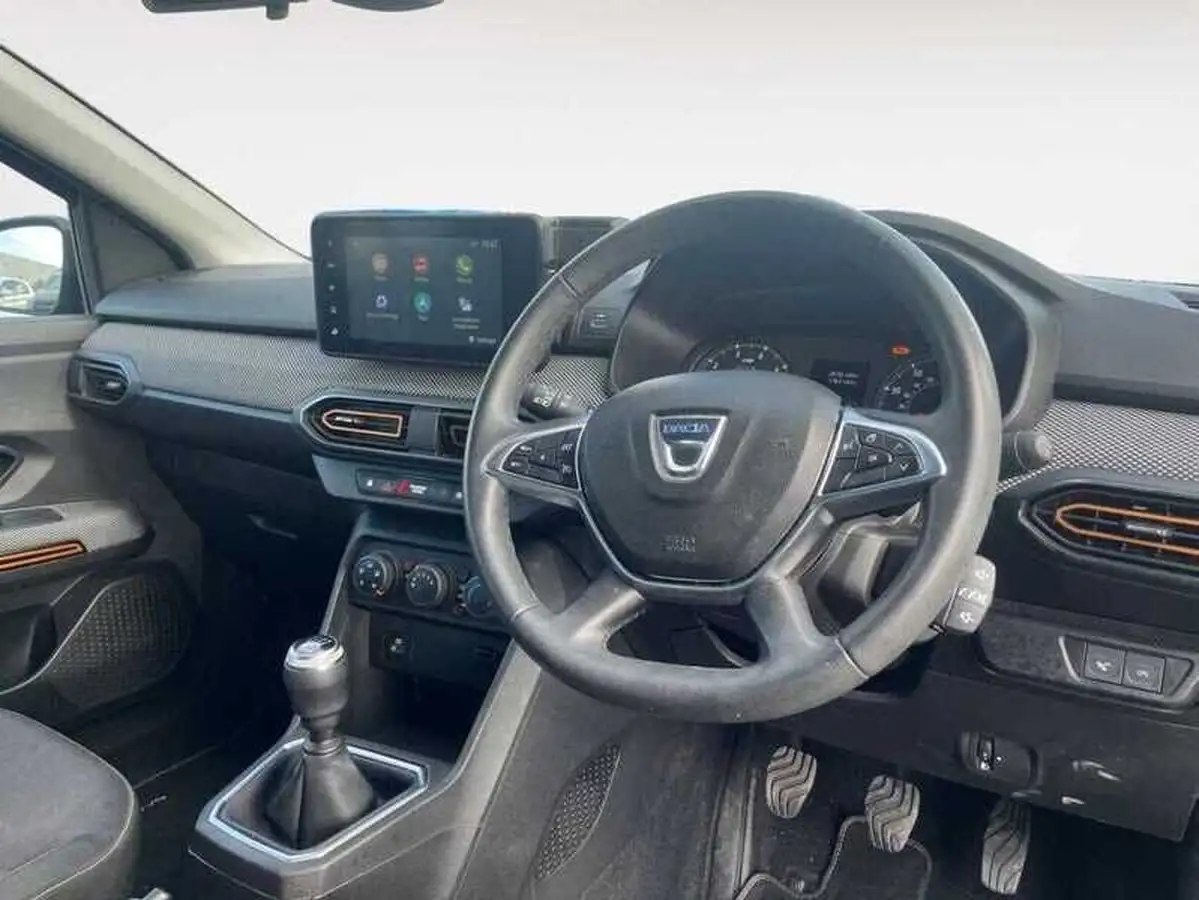 2021-dacia-sandero-stepway-10-tce-comfort-100bhp-bi-fuel-big-3