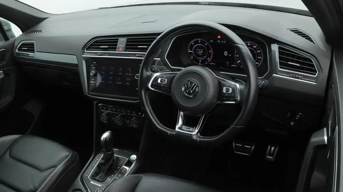 2018-volkswagen-tiguan-20tdi-r-line-150ps-4motion-ss-dsg-big-9