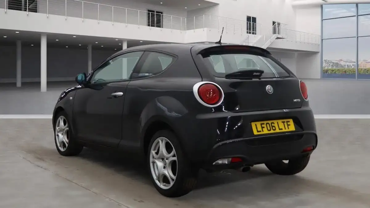 2017-alfa-romeo-mito-09-big-3