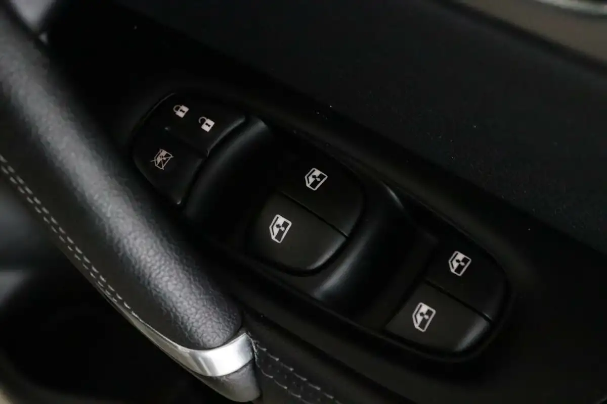 2020-nissan-qashqai-13-dig-t-n-motion-160ps-auto-big-17