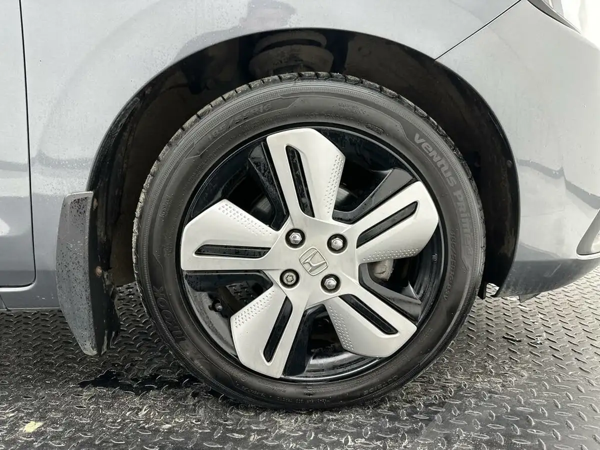 2020-honda-jazz-15-i-mmd-ex-big-60