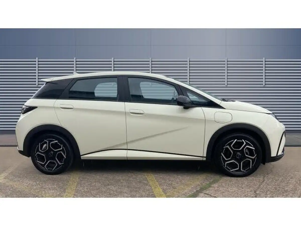 2024-byd-dolphin-e-boost-big-4