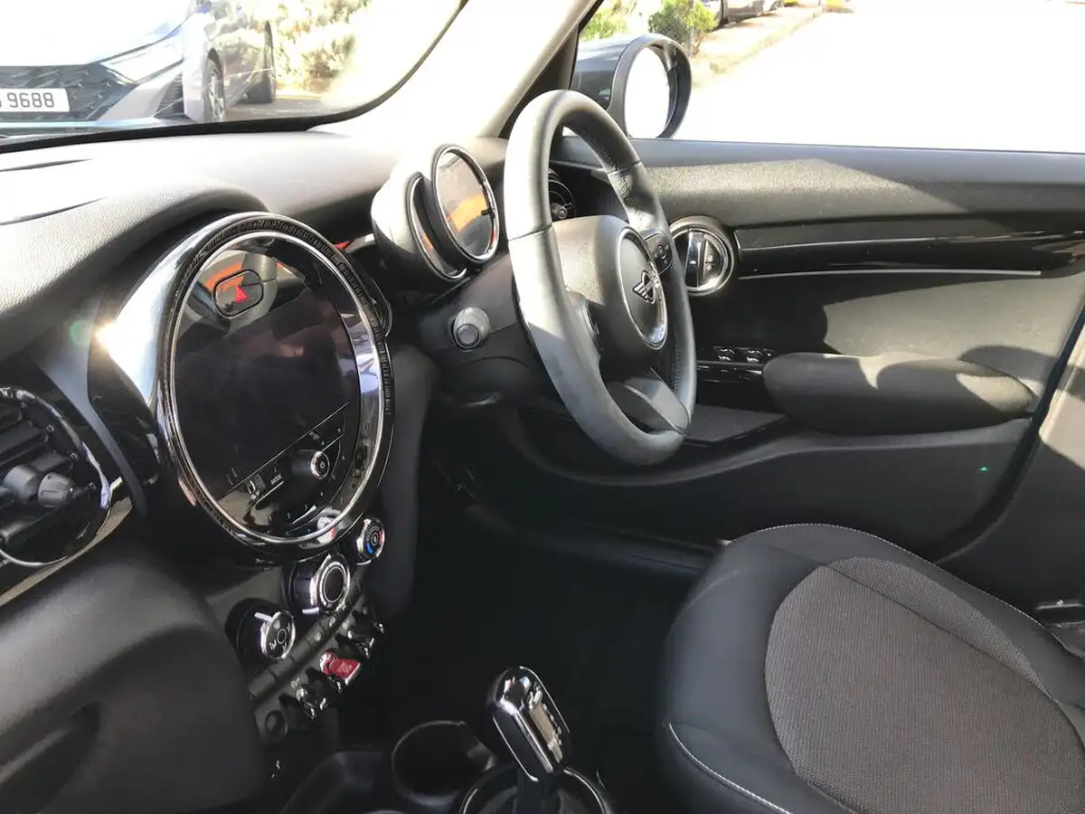 2022-mini-cooper-15-cooper-classic-hatchback-5d-auto-big-4