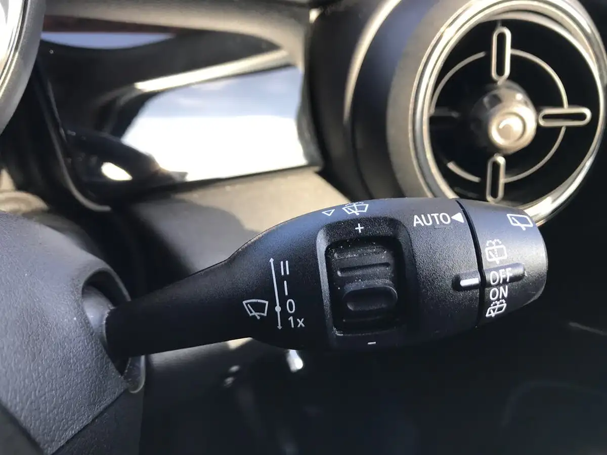 2022-mini-cooper-15-cooper-classic-hatchback-5d-auto-big-28