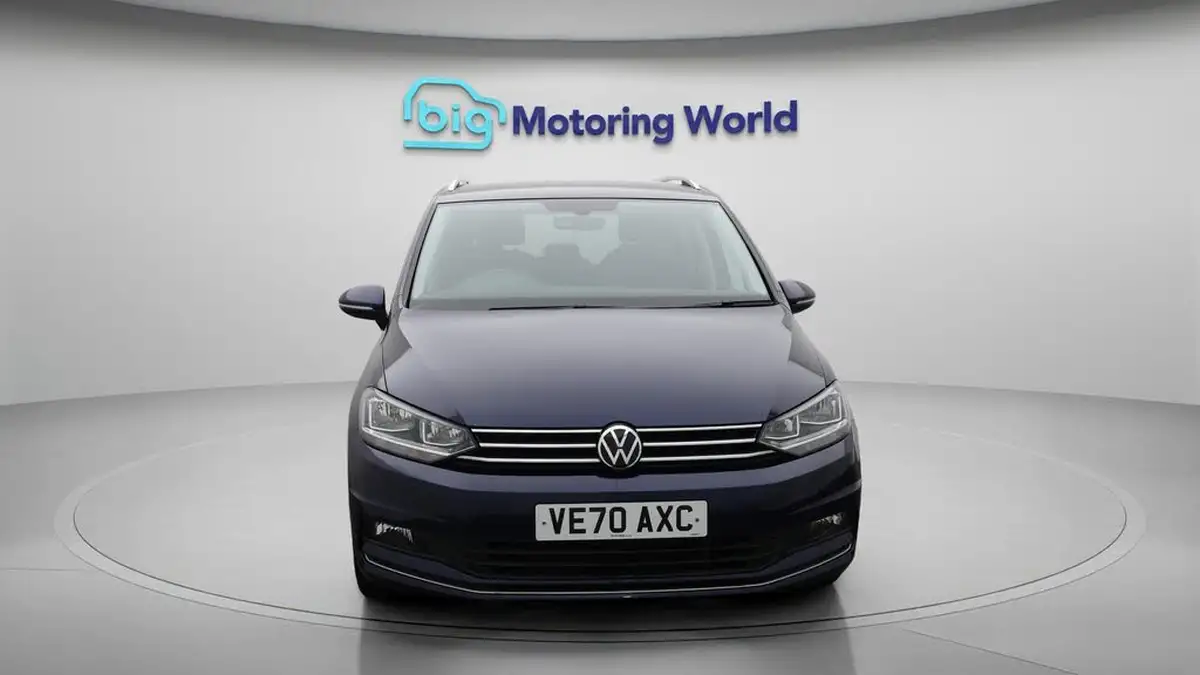 2020-volkswagen-touran-15-tsi-sel-dsg-big-2