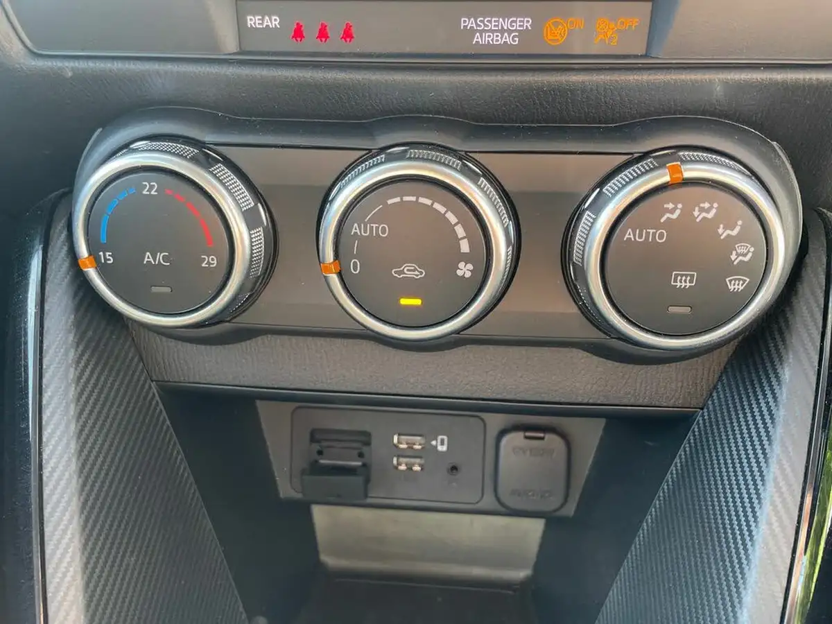 2022-mazda-mazda2-15-skyactiv-g-se-l-big-17