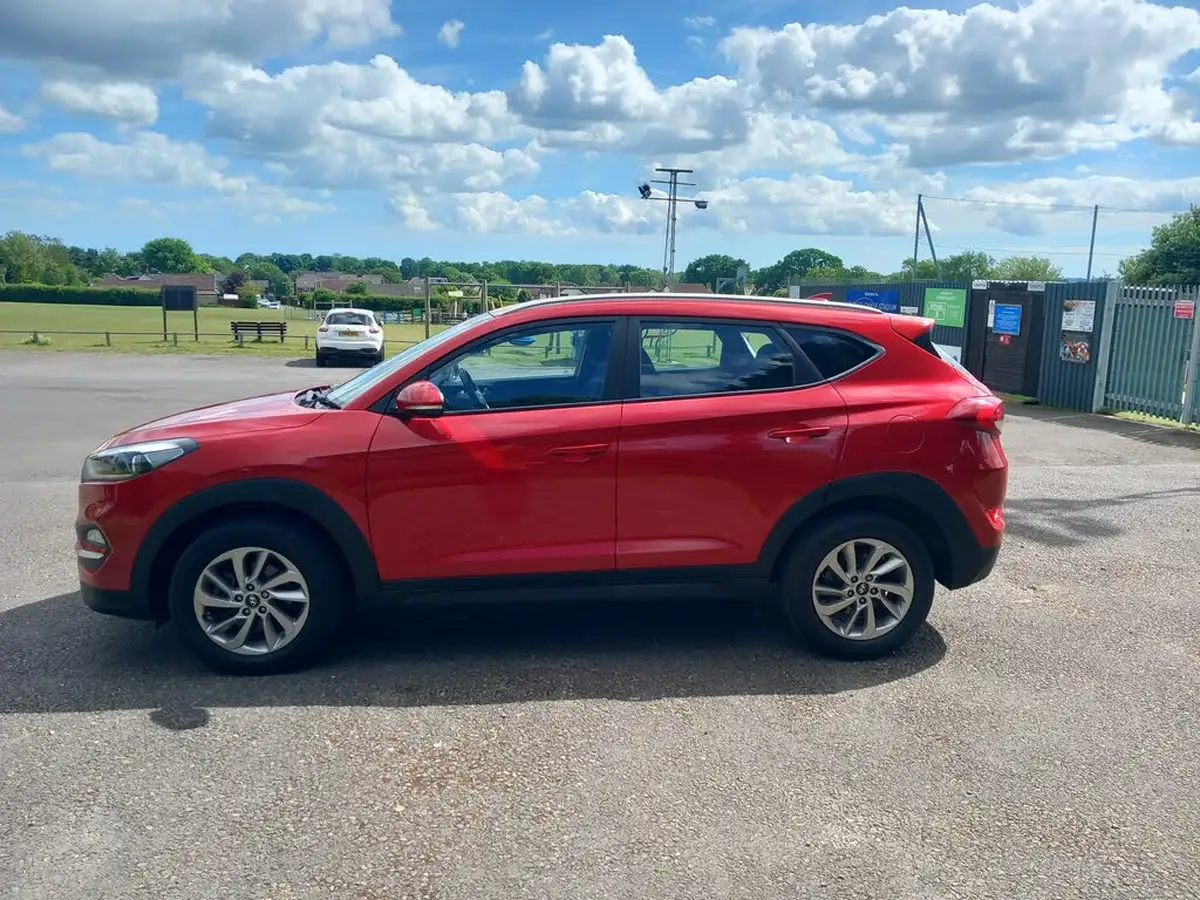 2016-hyundai-tucson-16-gdi-blue-drive-se-big-3