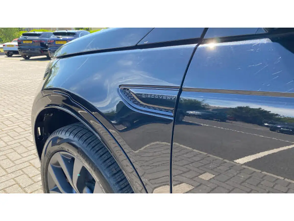 2022-land-rover-discovery-sport-big-19