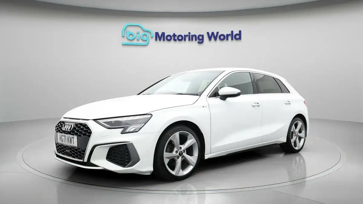 2022-audi-a3-15-35-tfsi-s-line-sportback-5d-tronic-big-2