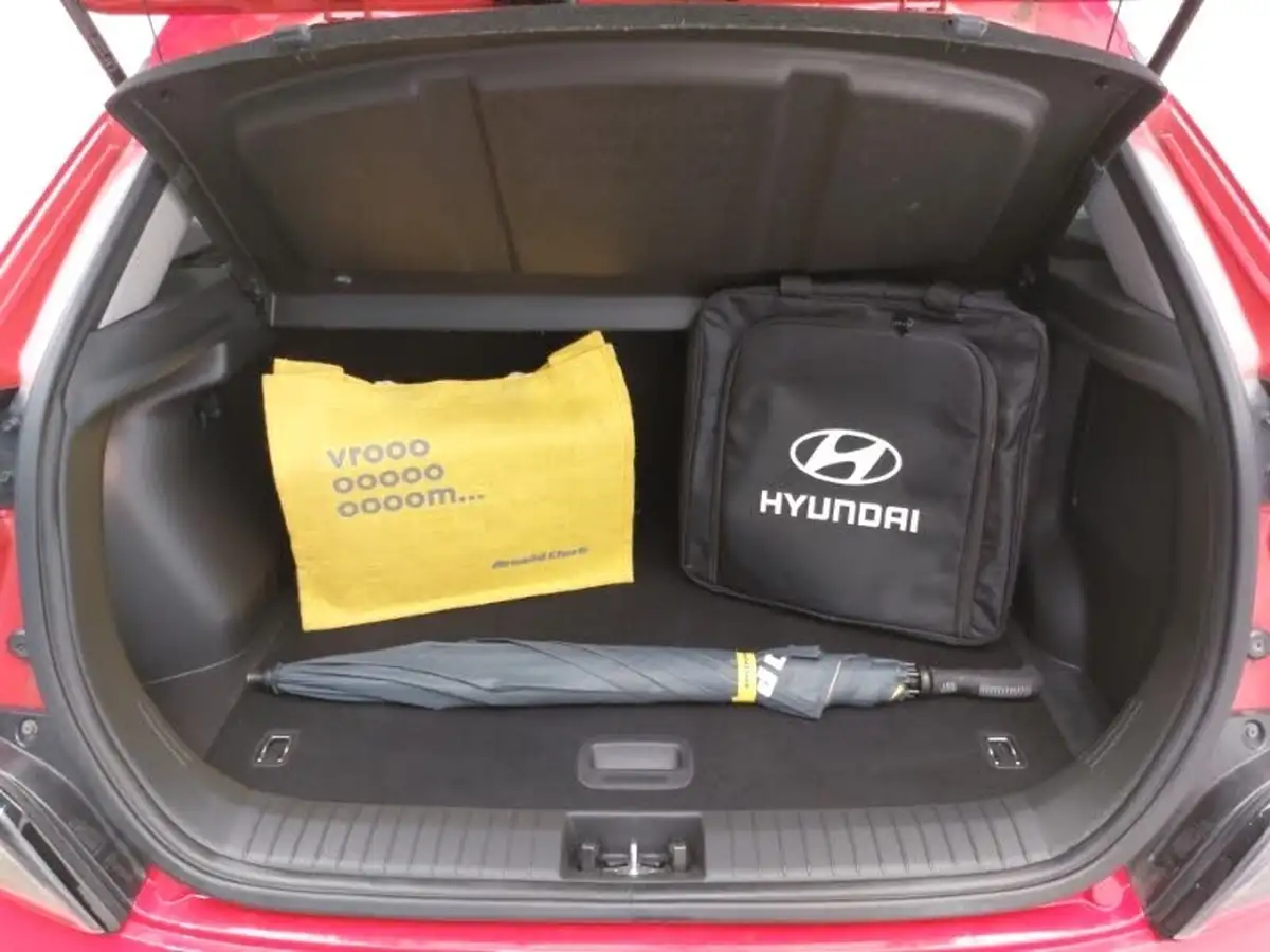 2021-hyundai-kona-e-premium-204ps-64kwh-7kw-obc-big-7