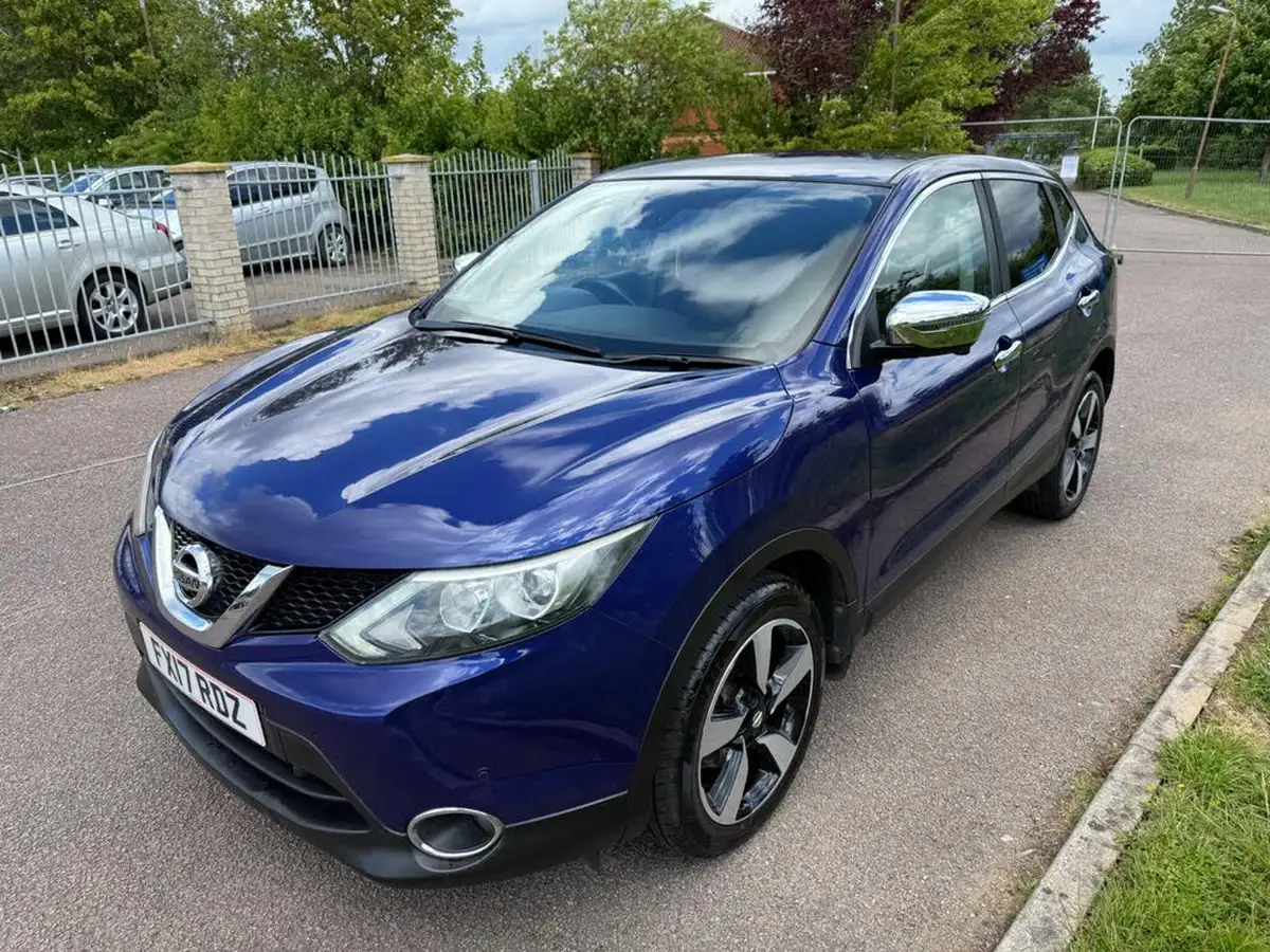 2017-nissan-qashqai-12-dig-t-n-connecta-big-2