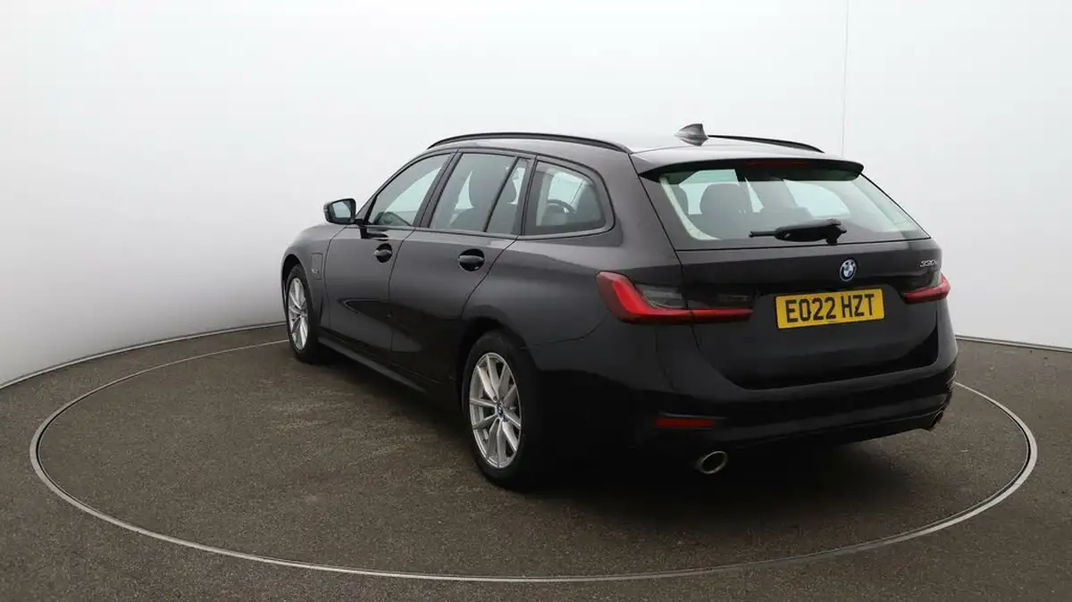 2022-bmw-3-series-20-330e-se-pro-touring-5d-big-53