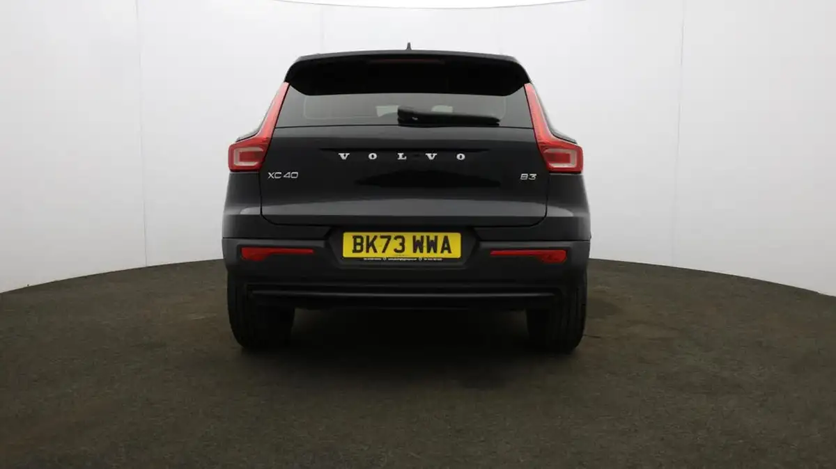 2023-volvo-xc40-20-b3-plus-big-63