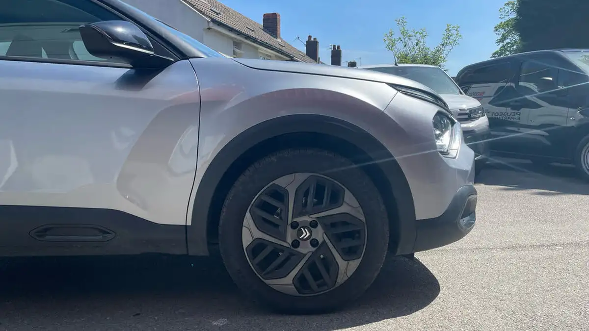 2023-citroen-c4-12-puretech-sense-big-16