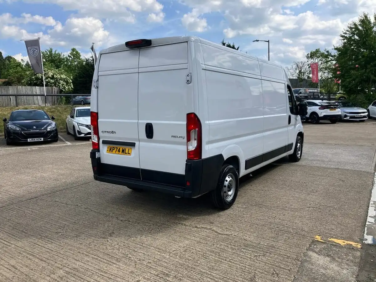2024-citroen-relay-big-32
