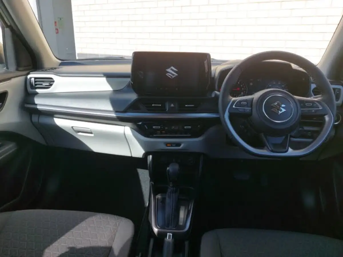 2024-suzuki-swift-12-ultra-cvt-big-2