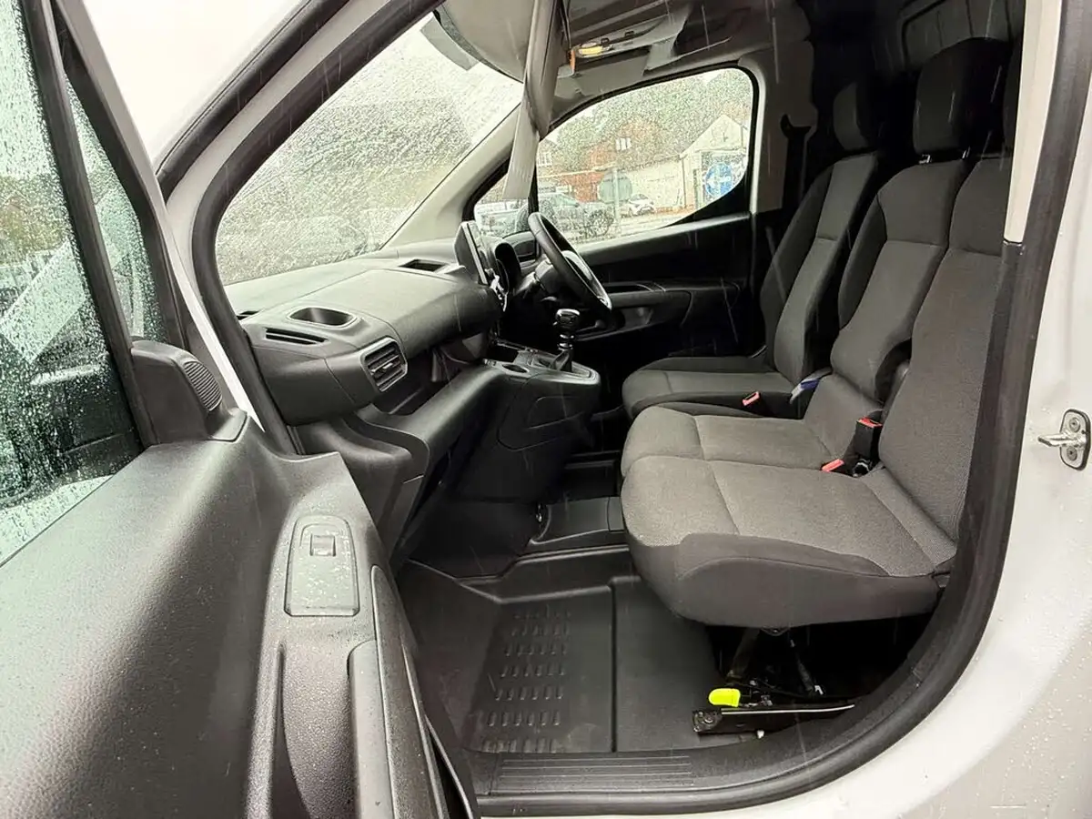 2023-citroen-berlingo-15-bluehdi-1000-enterprise-edition-100pseu6d-big-12