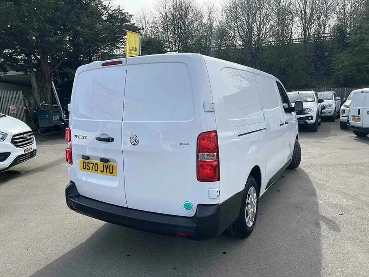 2020-vauxhall-vivaro-15td-2900-l2h1-edition-big-14