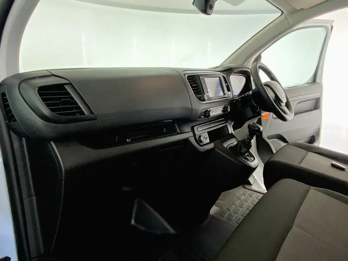 2023-peugeot-expert-15-bluehdi-professional-premium-standard-1000-big-28