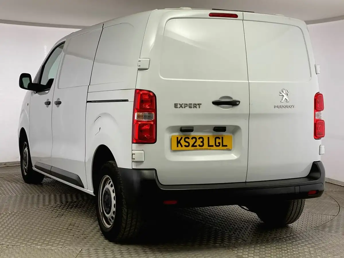 2023-peugeot-expert-15-bluehdi-professional-premium-standard-1000-big-4
