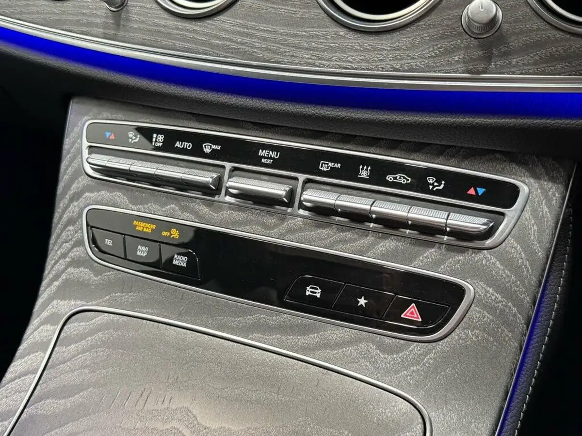 2021-mercedes-benz-e-class-20d-e300de-amg-line-night-edition-premium-plus-316ps-eq-power-estate-5d-big-20