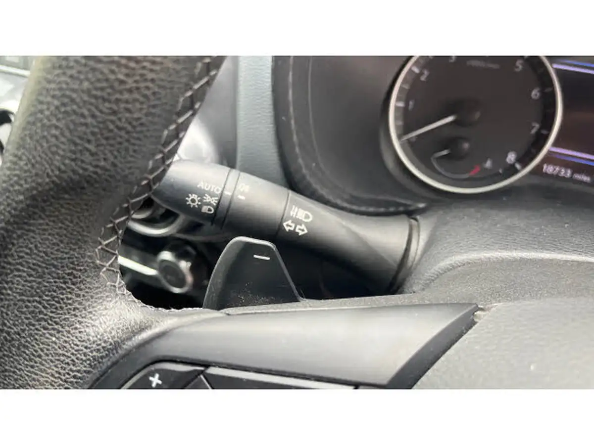 2021-nissan-juke-10-dig-t-n-connecta-dct-big-27