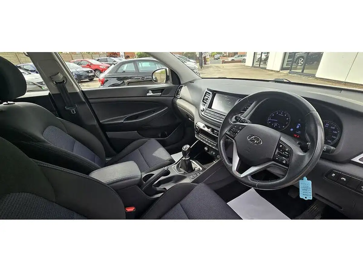 2018-hyundai-tucson-16-gdi-blue-drive-se-nav-big-8