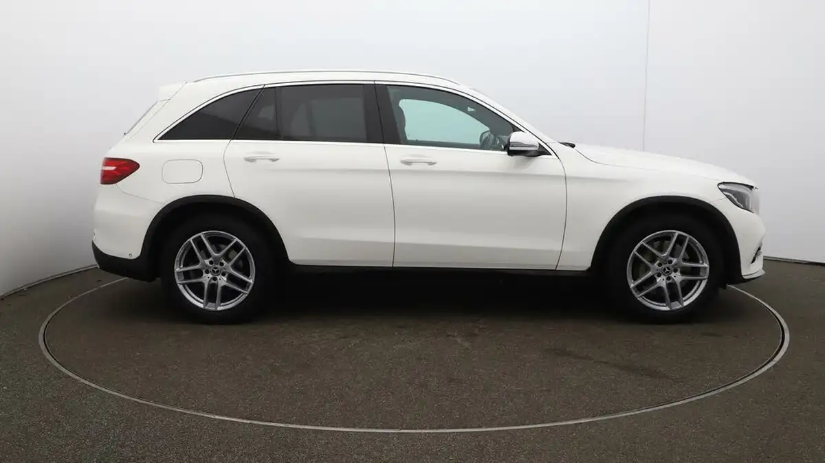 2018-mercedes-benz-glc-class-20-glc250-amg-line-ss-station-wagon-5d-big-47