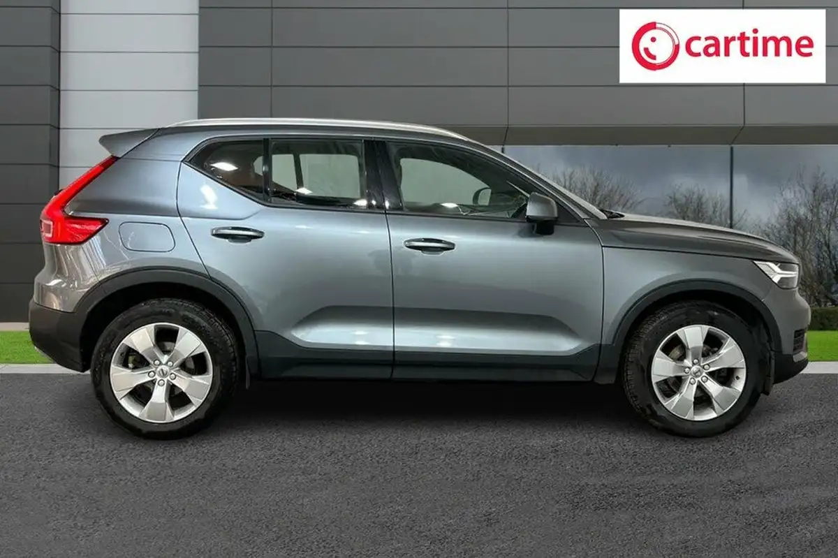 2019-volvo-xc40-20td-d3-momentum-big-1