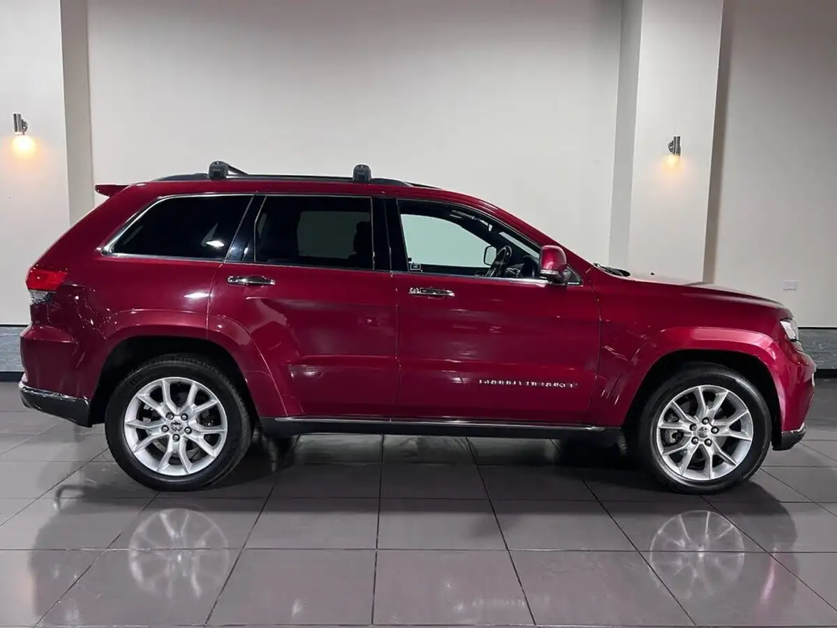 2015-jeep-grand-cherokee-30crd-summit-big-2